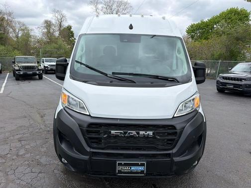 Bright White Clearcoat 2025 RAM ProMaster 2500 Tradesman