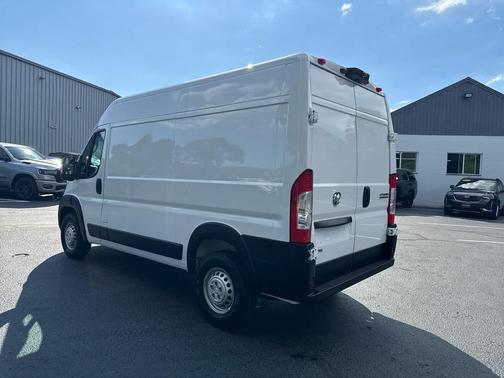 2025 RAM ProMaster 2500 Tradesman