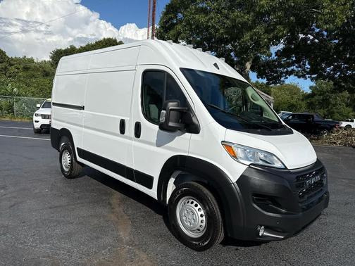 2025 RAM ProMaster 2500 Tradesman
