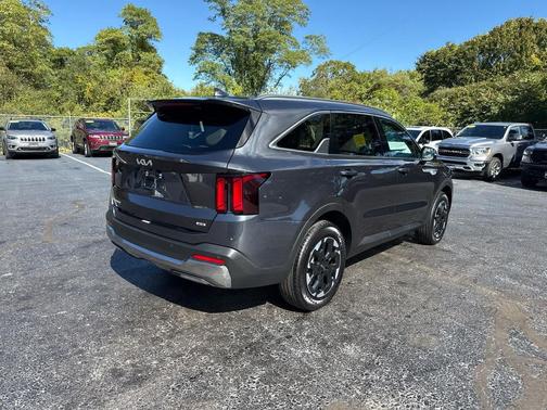 2024 Kia Sorento S