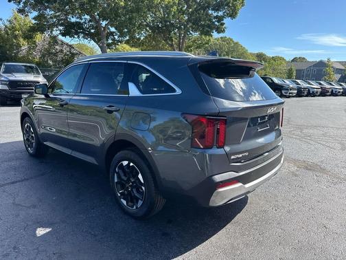 2024 Kia Sorento S
