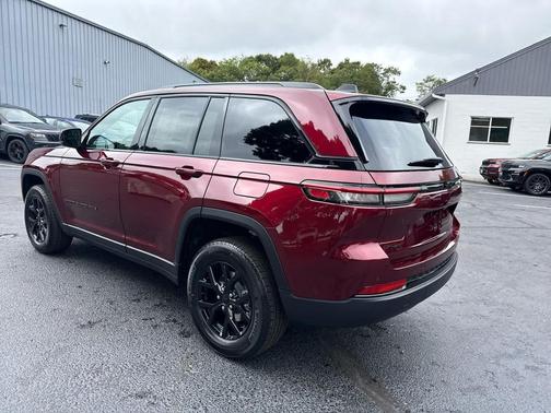 2025 Jeep Grand Cherokee Altitude