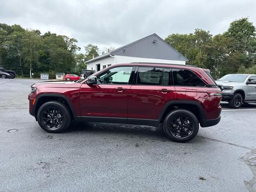 2025 Jeep Grand Cherokee Altitude