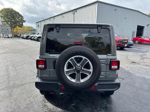 2023 Jeep Wrangler Sahara