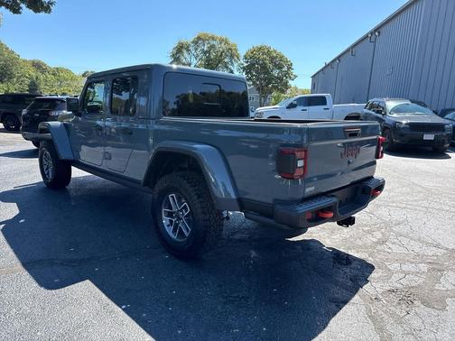 2025 Jeep Gladiator Mojave X