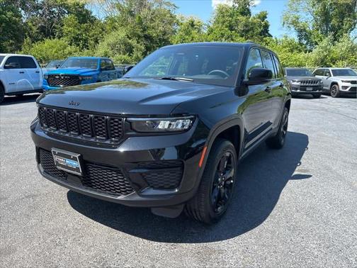 2025 Jeep Grand Cherokee Altitude