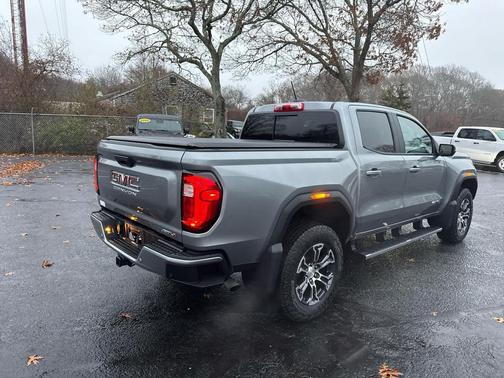 2023 GMC Canyon AT4
