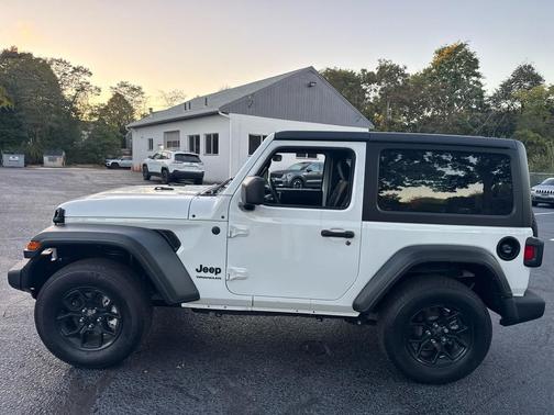 2022 Jeep Wrangler Sport S