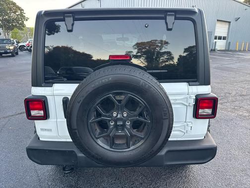 2022 Jeep Wrangler Sport S
