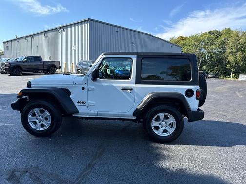 2022 Jeep Wrangler Sport S