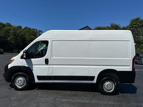 2025 RAM ProMaster 1500 Base