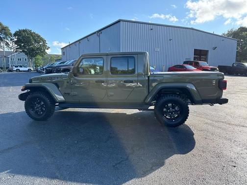 2025 Jeep Gladiator High Tide