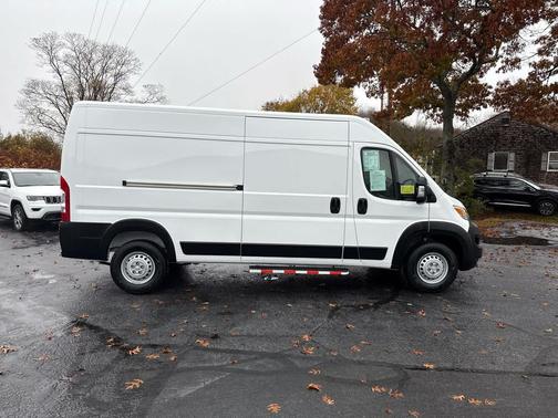 2025 RAM ProMaster 2500 Tradesman