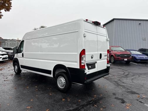 2025 RAM ProMaster 2500 Tradesman