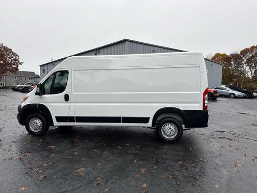 2025 RAM ProMaster 2500 Tradesman