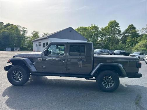 2025 Jeep Gladiator Mojave X