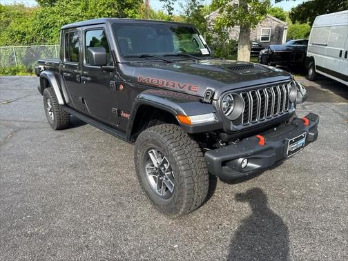 2025 Jeep Gladiator Mojave X