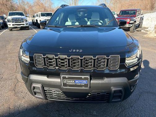 2026 Jeep Cherokee Overland