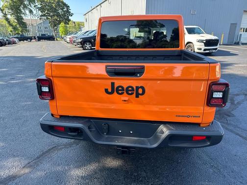 2025 Jeep Gladiator High Tide