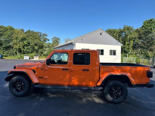 2025 Jeep Gladiator High Tide