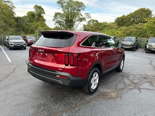2023 Kia Sorento LX