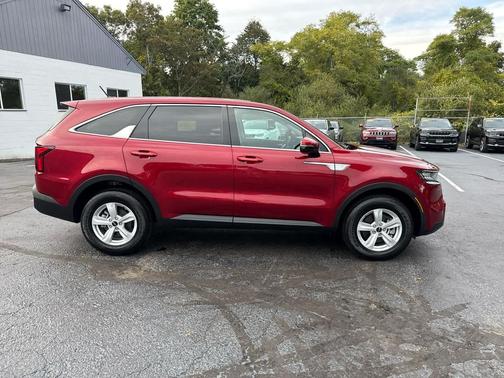 2023 Kia Sorento LX