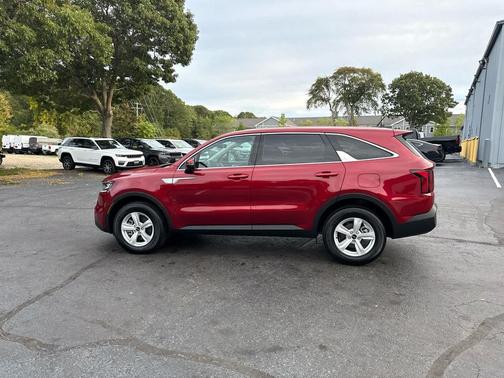 2023 Kia Sorento LX