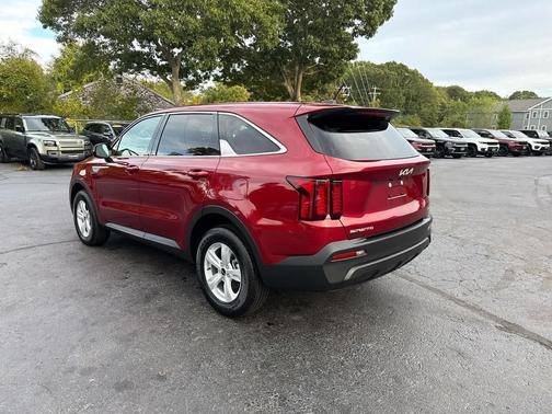 2023 Kia Sorento LX
