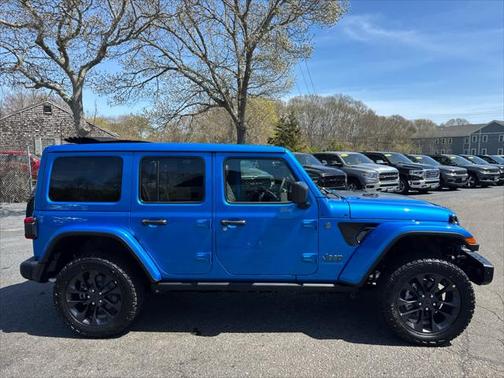 2025 Jeep Wrangler 4xe Base