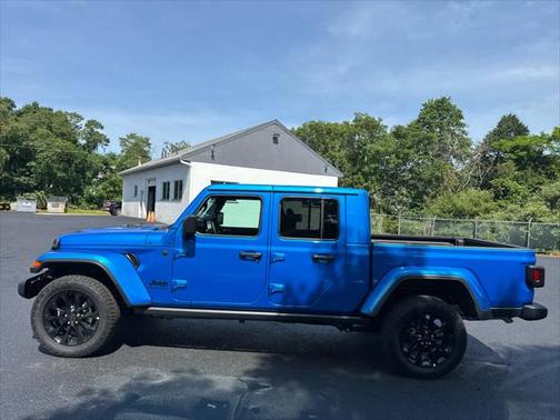 2025 Jeep Gladiator Nighthawk