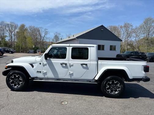 2025 Jeep Gladiator Sport S