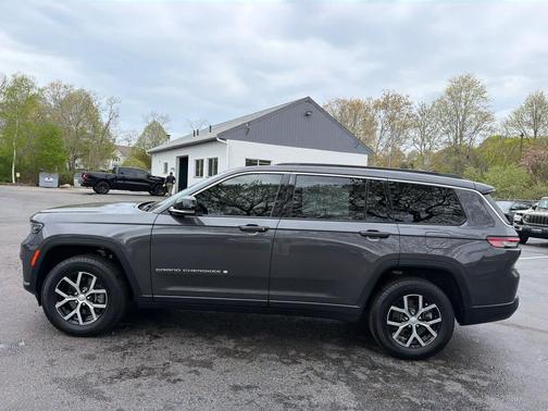 Baltic Gray Metallic Clearcoat 2024 Jeep Grand Cherokee L Limited