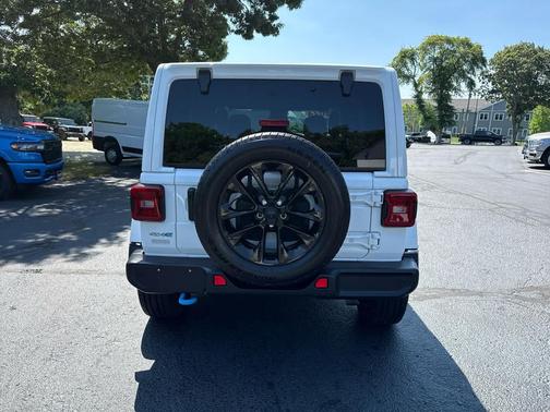 2024 Jeep Wrangler 4xe Sahara