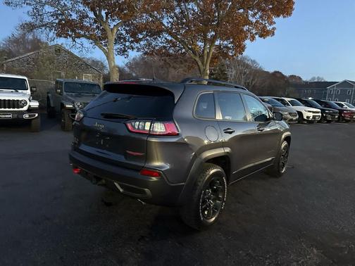 2022 Jeep Cherokee Trailhawk