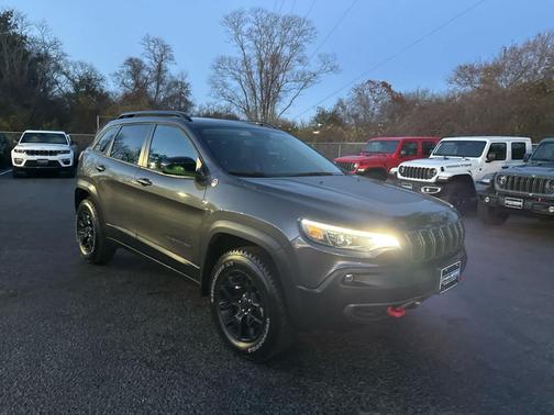 2022 Jeep Cherokee Trailhawk