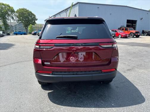 2025 Jeep Grand Cherokee Altitude