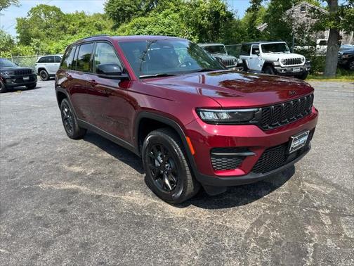 2025 Jeep Grand Cherokee Altitude