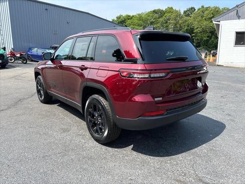 2025 Jeep Grand Cherokee Altitude