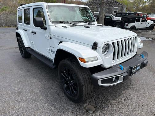 Bright White Clearcoat 2023 Jeep Wrangler 4xe Sahara