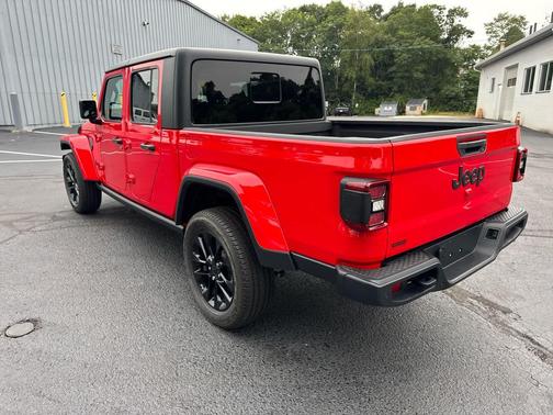 2023 Jeep Gladiator Sport S