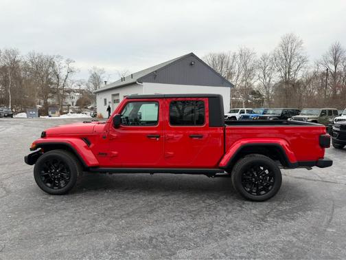 2023 Jeep Gladiator Sport S