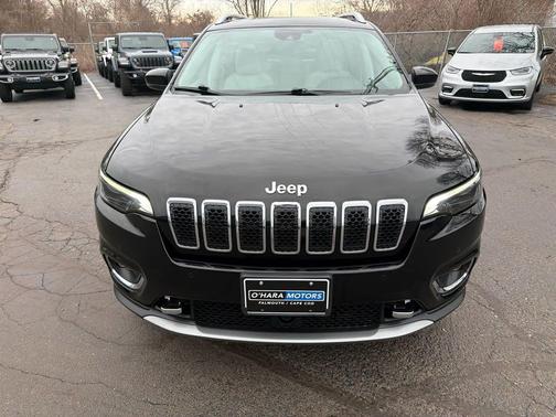 Diamond Black Crystal Pearlcoat 2021 Jeep Cherokee Limited
