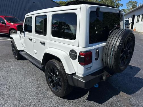 2024 Jeep Wrangler 4xe Sahara