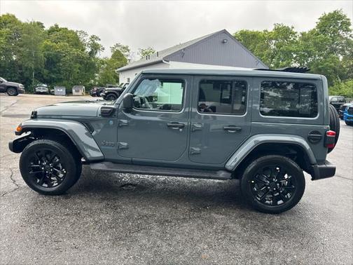 2025 Jeep Wrangler 4xe Sahara