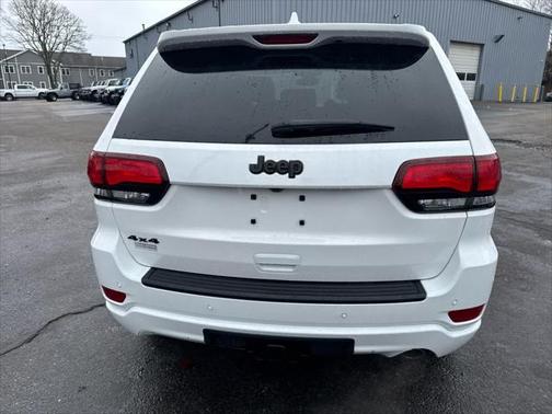 2022 Jeep Grand Cherokee Laredo