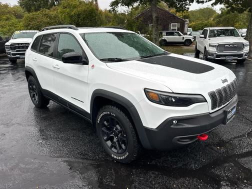 2022 Jeep Cherokee Trailhawk