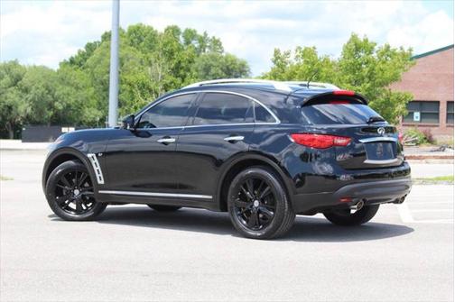2015 INFINITI QX70 Base