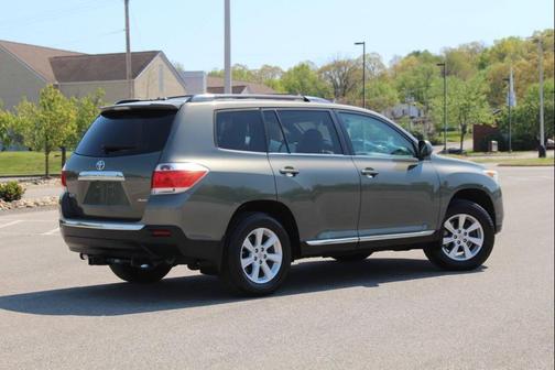 Cypress Pearl 2012 Toyota Highlander SE