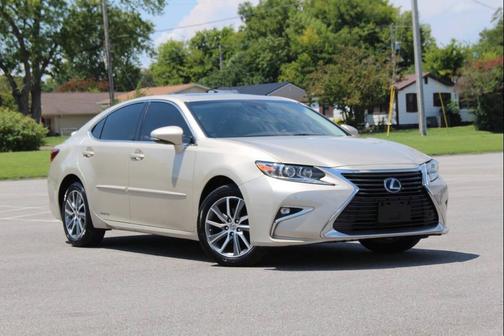 2016 Lexus ES 300h Base