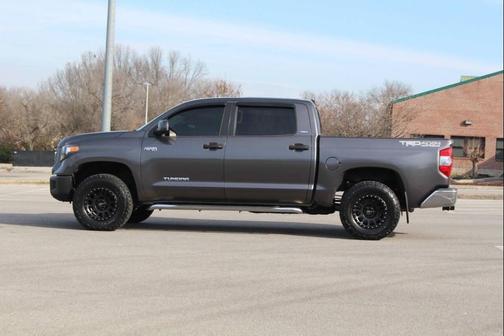 2015 Toyota Tundra SR5